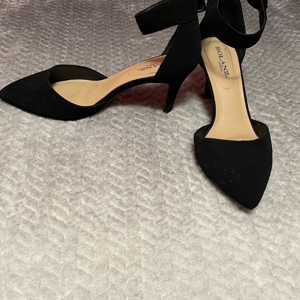 Heals - Picture 2 of 3